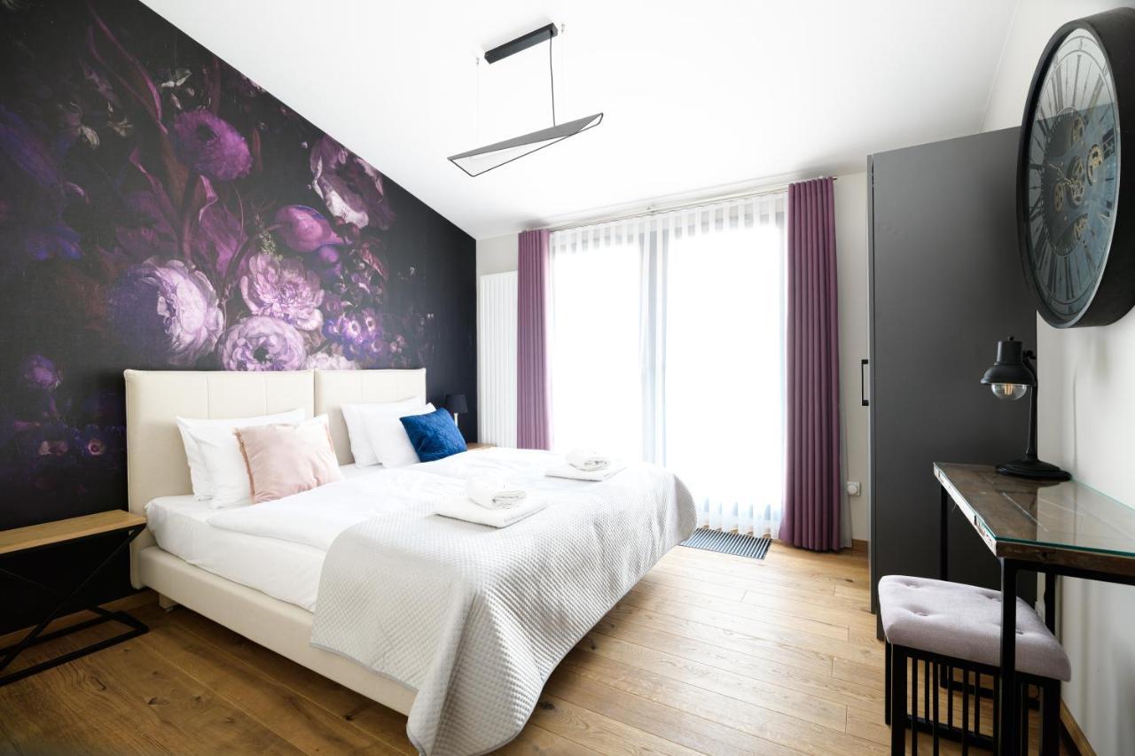 Aparthotel Inspire Miodova Residence Краков Экстерьер фото