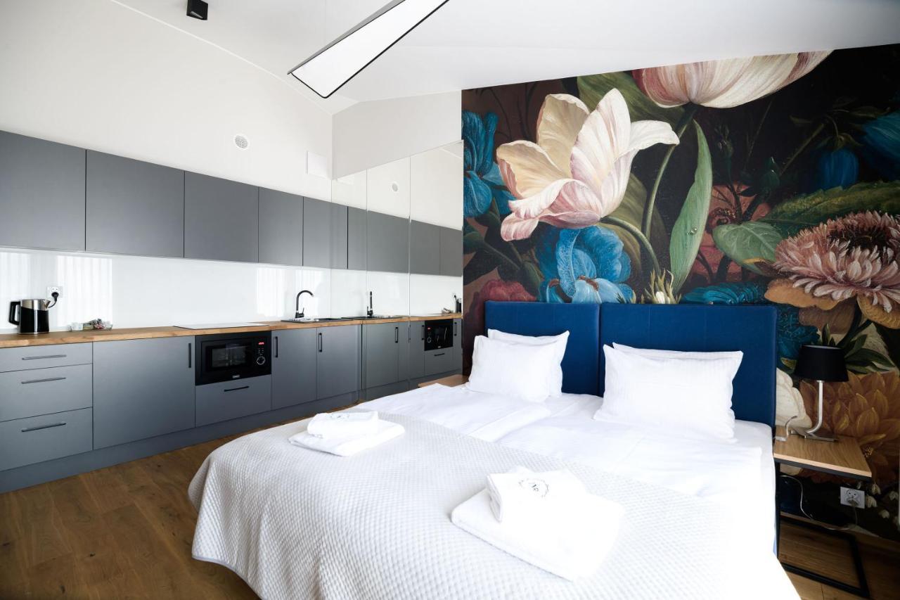 Aparthotel Inspire Miodova Residence Краков Экстерьер фото