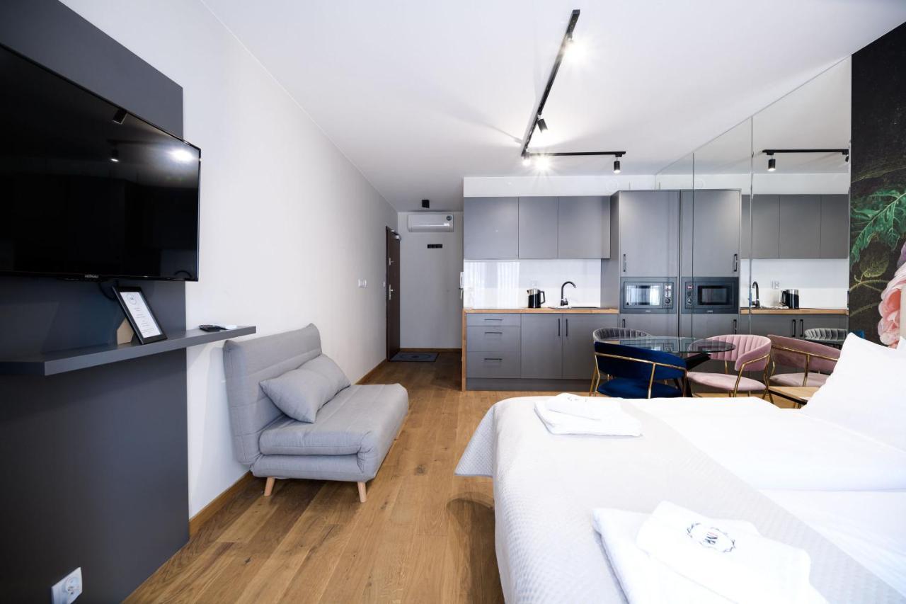 Aparthotel Inspire Miodova Residence Краков Экстерьер фото
