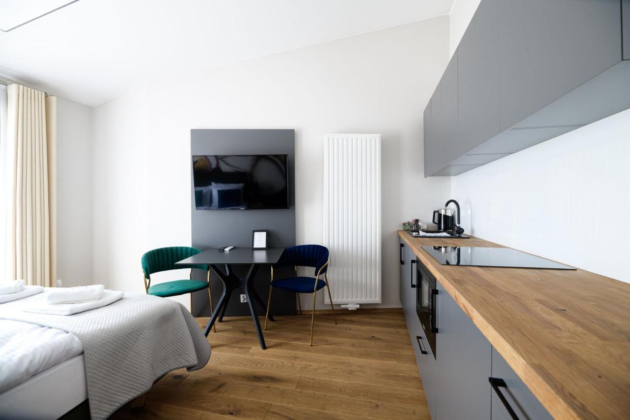 Aparthotel Inspire Miodova Residence Краков Экстерьер фото