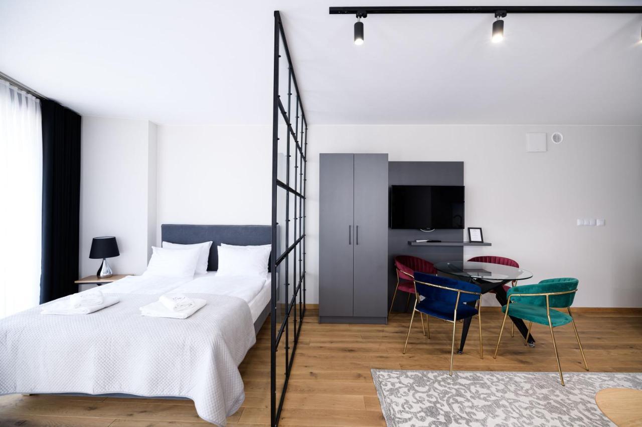 Aparthotel Inspire Miodova Residence Краков Экстерьер фото