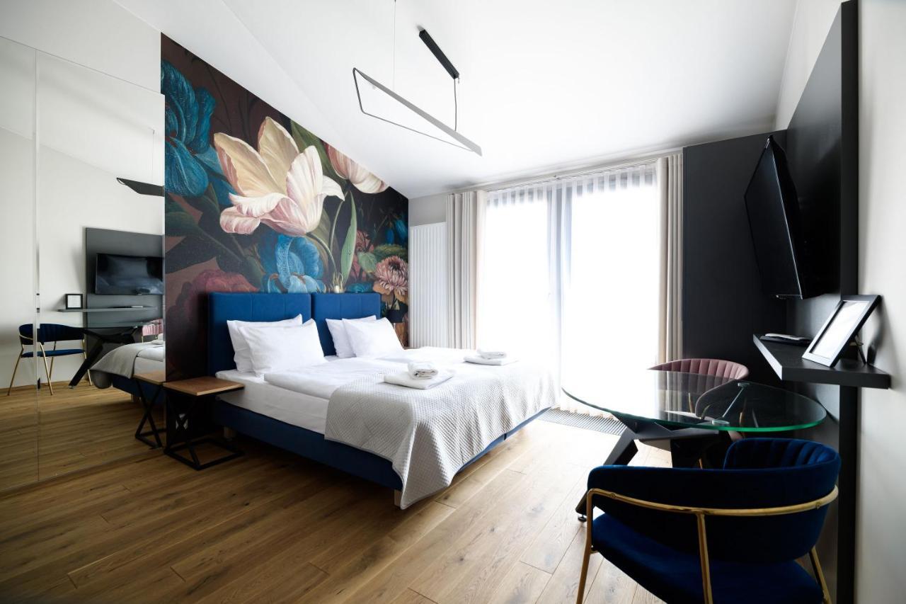 Aparthotel Inspire Miodova Residence Краков Экстерьер фото