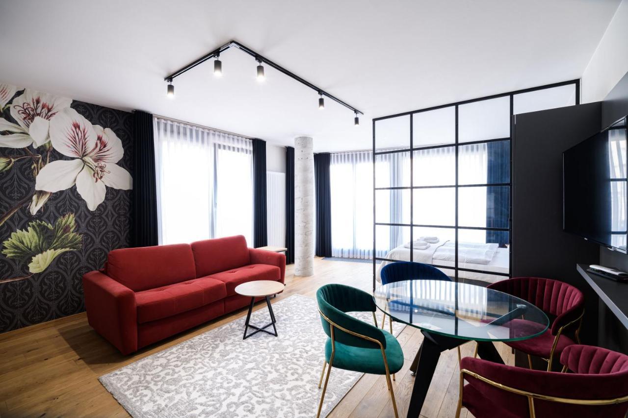 Aparthotel Inspire Miodova Residence Краков Экстерьер фото