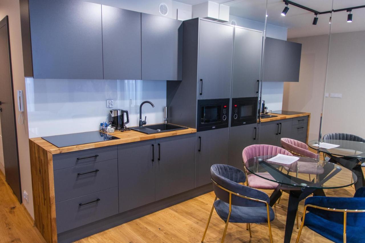 Aparthotel Inspire Miodova Residence Краков Экстерьер фото