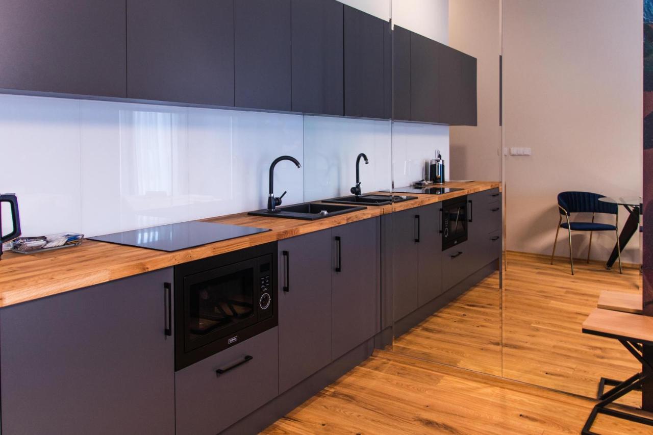 Aparthotel Inspire Miodova Residence Краков Экстерьер фото