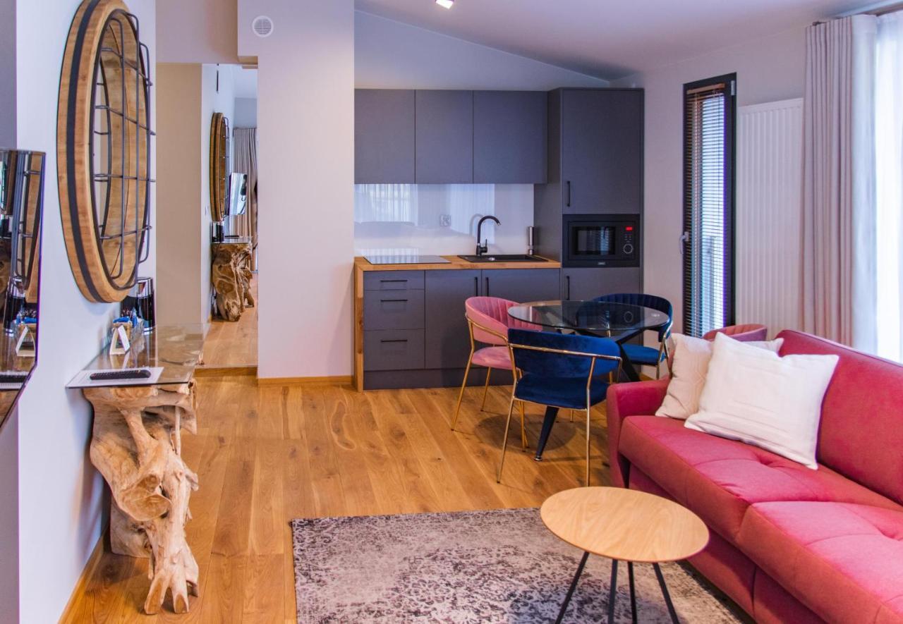 Aparthotel Inspire Miodova Residence Краков Экстерьер фото