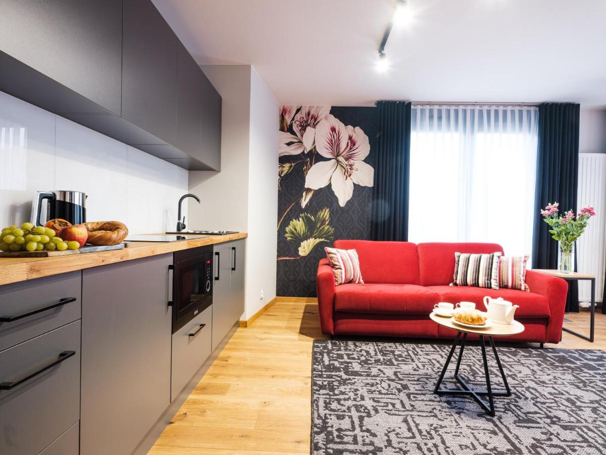Aparthotel Inspire Miodova Residence Краков Экстерьер фото
