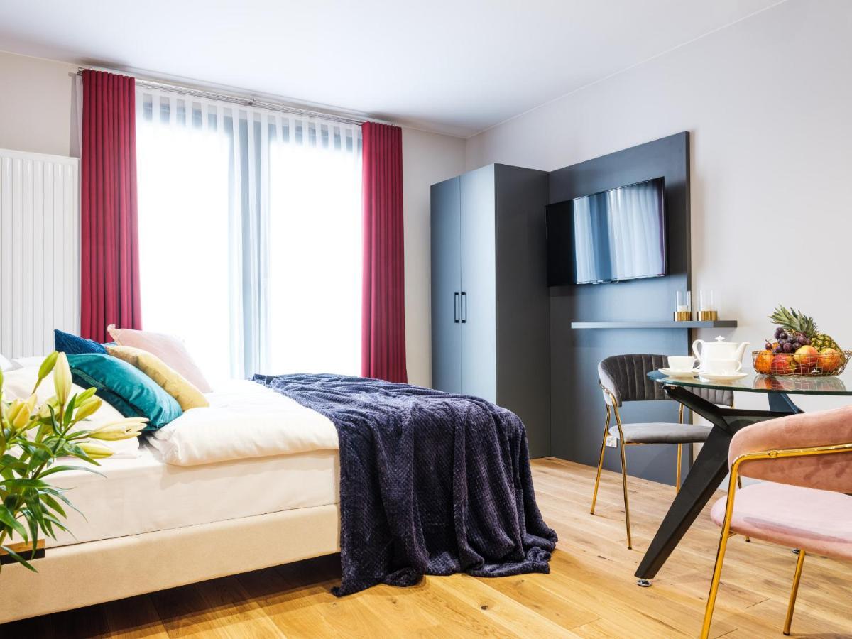 Aparthotel Inspire Miodova Residence Краков Экстерьер фото